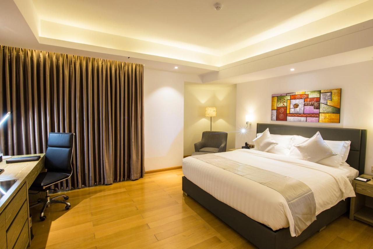 Golden Tulip The Grandmark Dhaka Exterior foto