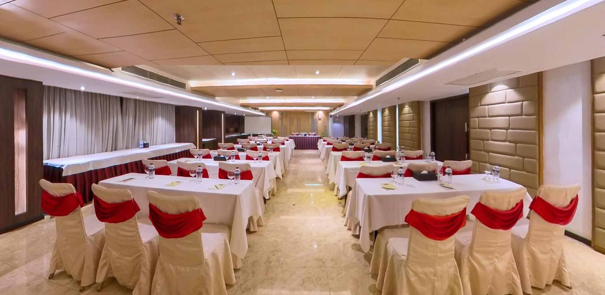 Golden Tulip The Grandmark Dhaka Exterior foto